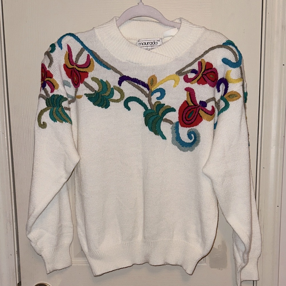 Vintage Women’s Embroidered Floral Sweater Size S